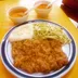 Milanesa de res empanizada con puré de papa y espagueti